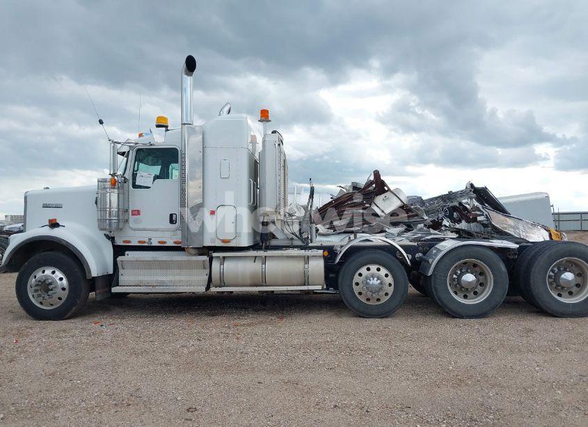 Photo 14 of 2012 Kenworth Construction W900 (VIN 1XKWP4EX3CJ308673)