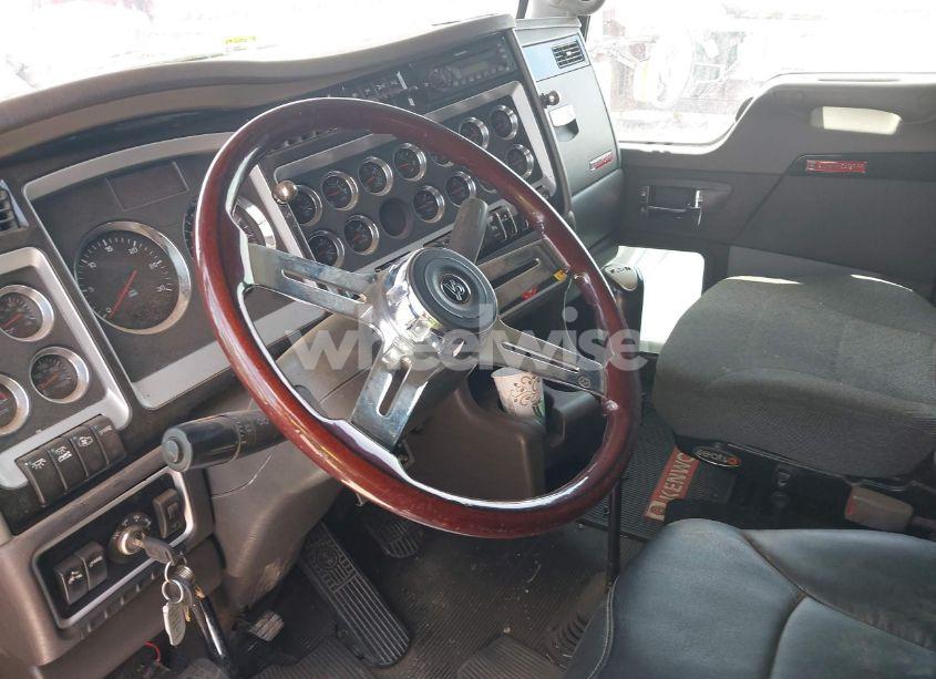 Photo 6 of 2012 Kenworth Construction W900 (VIN 1XKWP4EX3CJ308673)