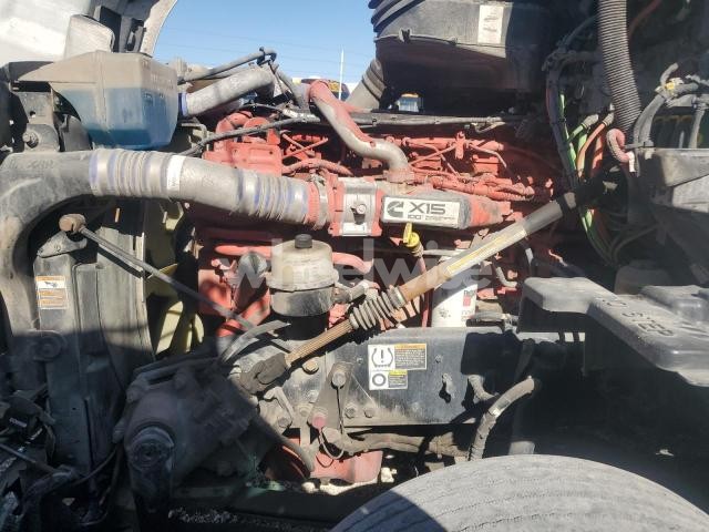 2020 KENWORTH T680 SEMI TRUCK (VIN 1XKYA48X4LJ393349) main photo