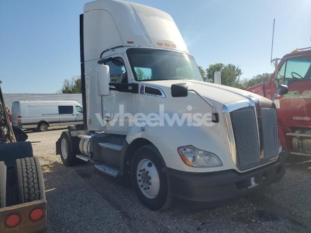 Photo 8 of 2020 KENWORTH T680 SEMI TRUCK (VIN 1XKYA48X4LJ393349)