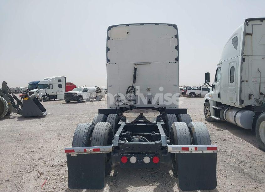 Photo 14 of 2016 Kenworth Construction T680 (VIN 1XKYD49X0GJ491953)