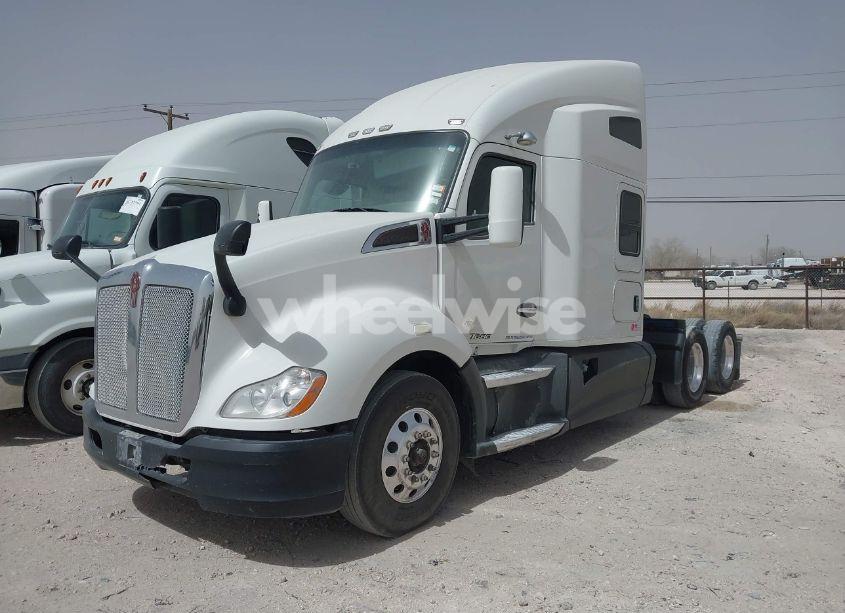 Photo 2 of 2016 Kenworth Construction T680 (VIN 1XKYD49X0GJ491953)