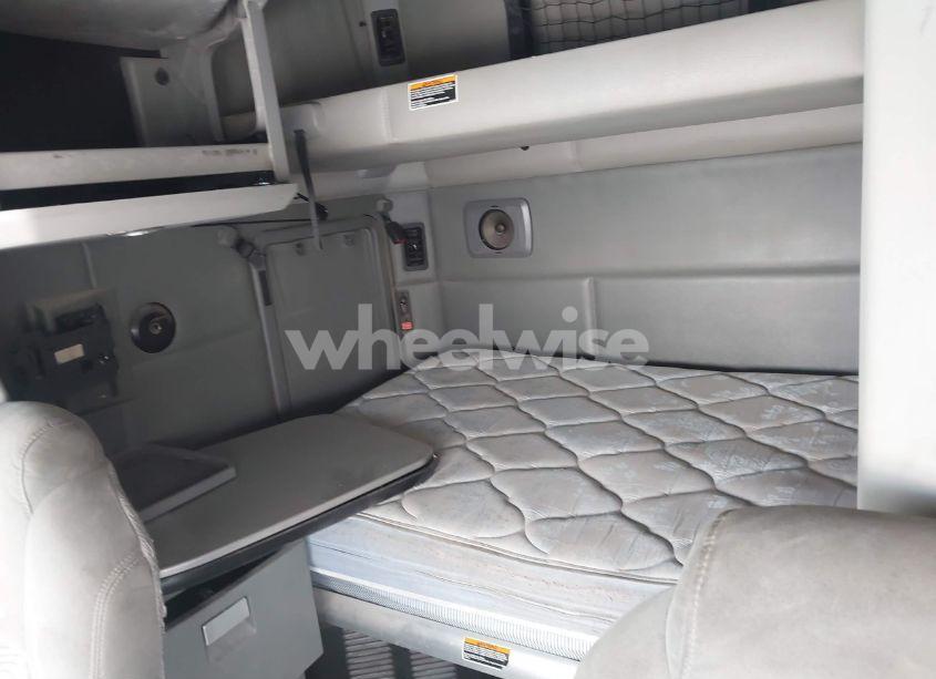 Photo 6 of 2016 Kenworth Construction T680 (VIN 1XKYD49X0GJ491953)