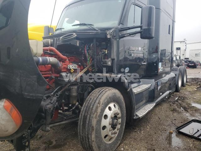 Photo 2 of 2018 KENWORTH T680 SEMI TRUCK (VIN 1XKYD49X0JJ211164)
