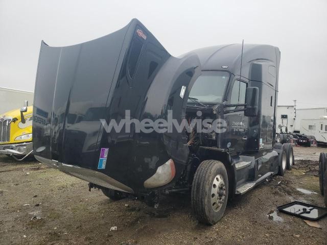Photo 4 of 2018 KENWORTH T680 SEMI TRUCK (VIN 1XKYD49X0JJ211164)