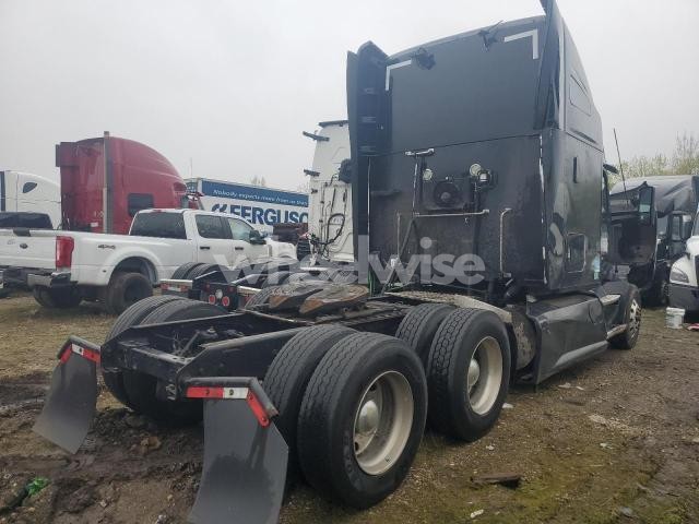 Photo 9 of 2018 KENWORTH T680 SEMI TRUCK (VIN 1XKYD49X0JJ211164)