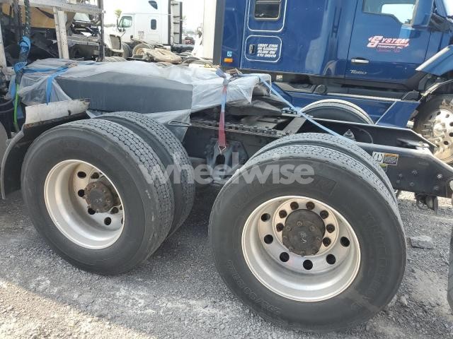 Photo 10 of 2022 KENWORTH T680 SEMI TRUCK (VIN 1XKYD49X0NJ102953)