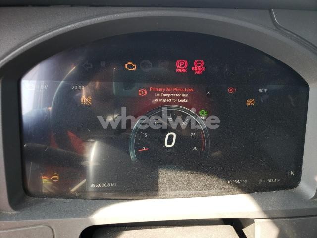 Photo 8 of 2022 KENWORTH T680 SEMI TRUCK (VIN 1XKYD49X0NJ102953)