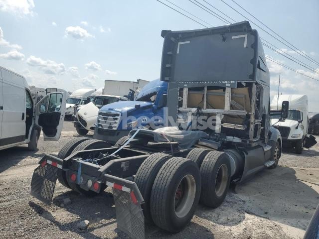 Photo 9 of 2022 KENWORTH T680 SEMI TRUCK (VIN 1XKYD49X0NJ102953)