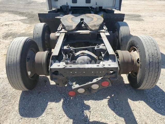 Photo 9 of 2019 KENWORTH T680 SEMI TRUCK (VIN 1XKYD49X1KJ221283)