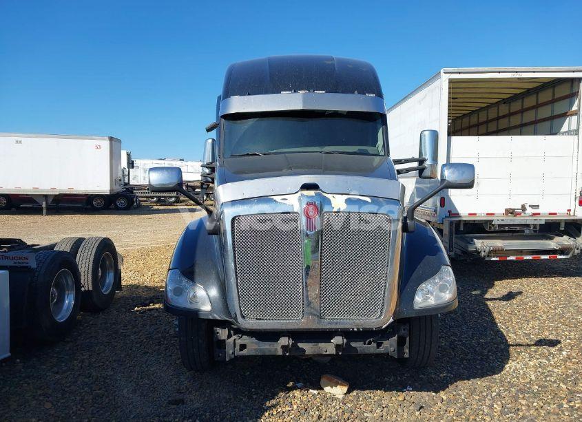 Photo 12 of 2014 Kenworth Construction T680 (VIN 1XKYD49X2EJ405880)