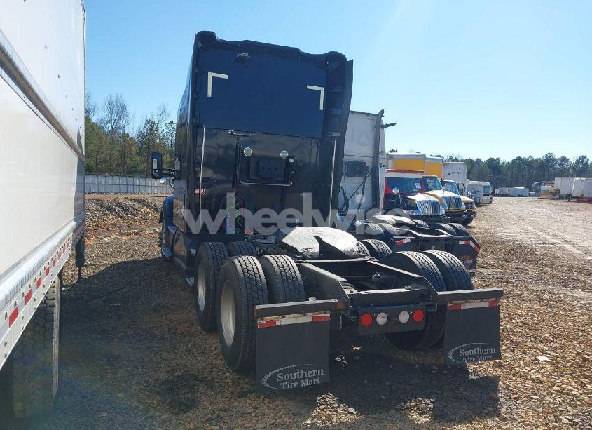 Photo 3 of 2014 Kenworth Construction T680 (VIN 1XKYD49X2EJ405880)