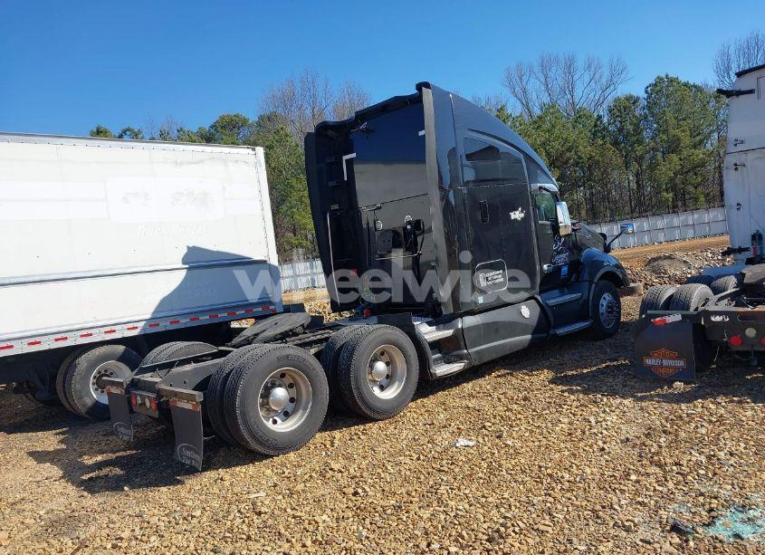 Photo 4 of 2014 Kenworth Construction T680 (VIN 1XKYD49X2EJ405880)