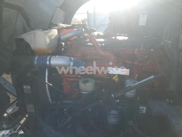 Photo 5 of 2020 KENWORTH T680 SEMI TRUCK (VIN 1XKYD49X4LJ427831)