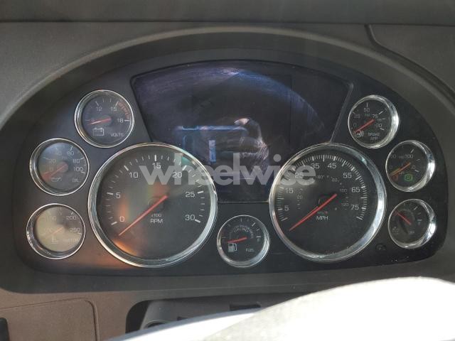 Photo 5 of 2016 KENWORTH T680 SEMI TRUCK (VIN 1XKYD49X8GJ463253)