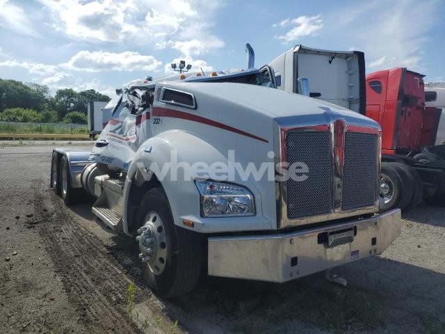 Photo 2 of 2023 KENWORTH CONSTRUCTION T880 (VIN 1XKYD49X8NJ496458)