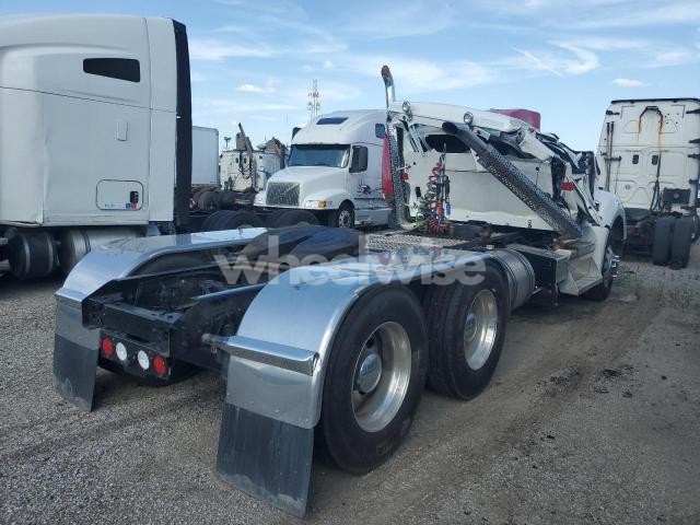 Photo 7 of 2023 KENWORTH CONSTRUCTION T880 (VIN 1XKYD49X8NJ496458)
