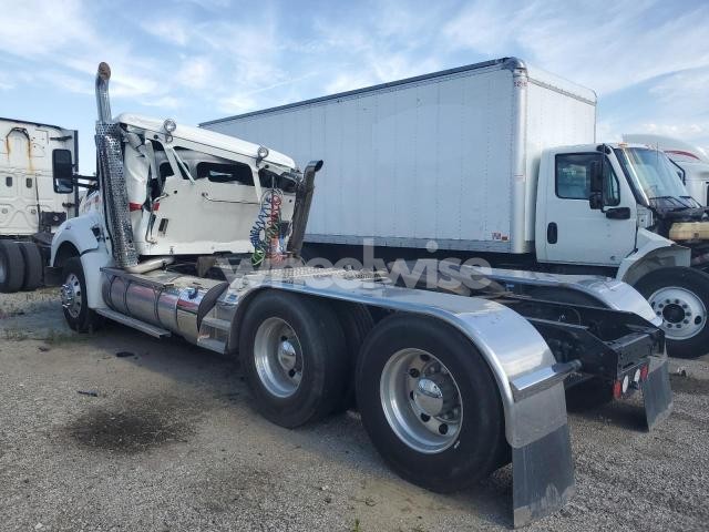 Photo 9 of 2023 KENWORTH CONSTRUCTION T880 (VIN 1XKYD49X8NJ496458)