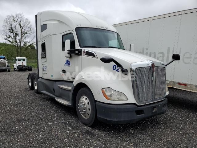 Photo 10 of 2018 KENWORTH T680 SEMI TRUCK (VIN 1XKYD49X9JJ184658)