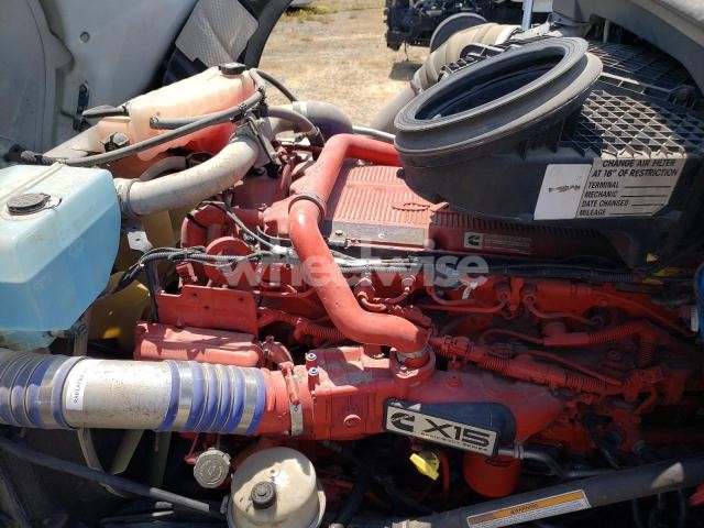 Photo 3 of 2018 KENWORTH T680 SEMI TRUCK (VIN 1XKYD49X9JJ209753)