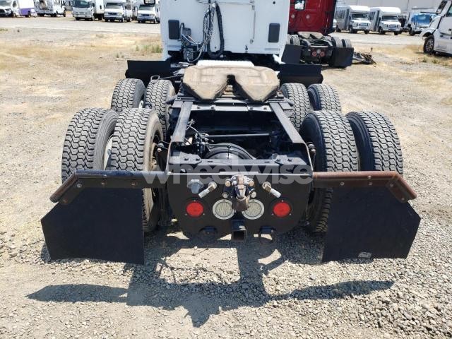 Photo 6 of 2018 KENWORTH T680 SEMI TRUCK (VIN 1XKYD49X9JJ209753)