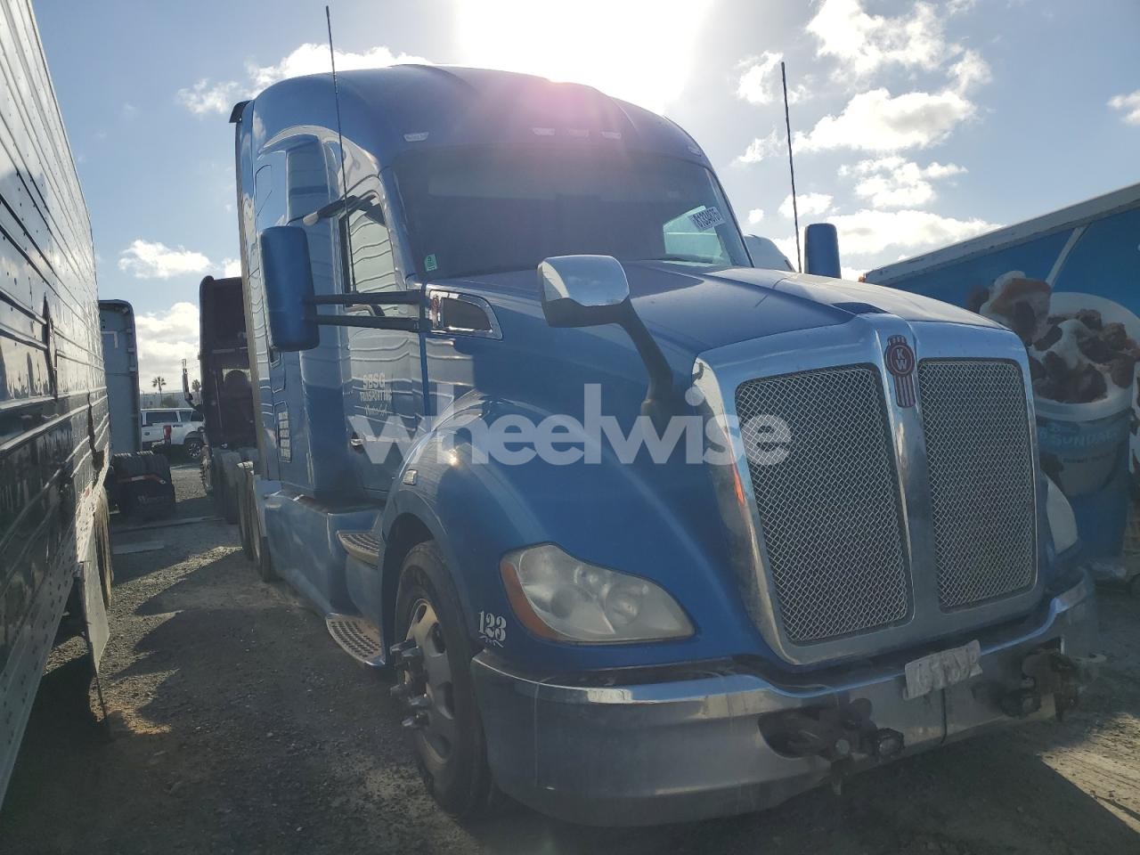 2019 KENWORTH T680 SEMI TRUCK (VIN 1XKYD49X9KJ280324) main photo
