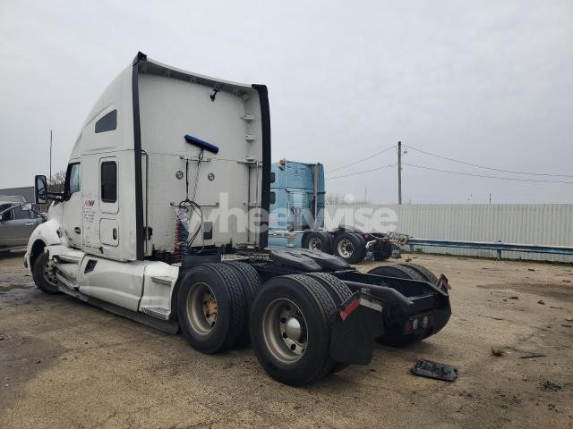Photo 8 of 2022 KENWORTH CONSTRUCTION T680 (VIN 1XKYD49XXNJ476437)