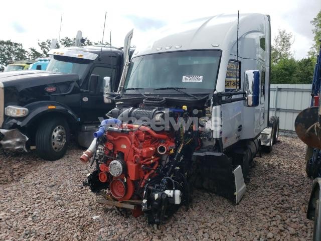 Photo 10 of 2024 KENWORTH T680 SEMI TRUCK (VIN 1XKYD49XXRJ379681)