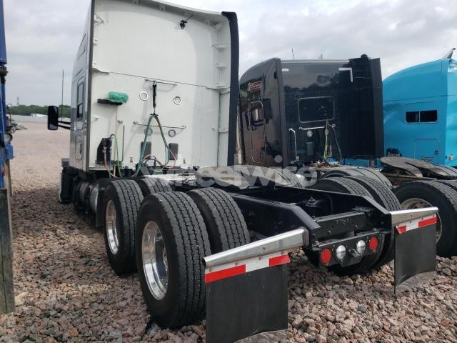 Photo 9 of 2024 KENWORTH T680 SEMI TRUCK (VIN 1XKYD49XXRJ379681)