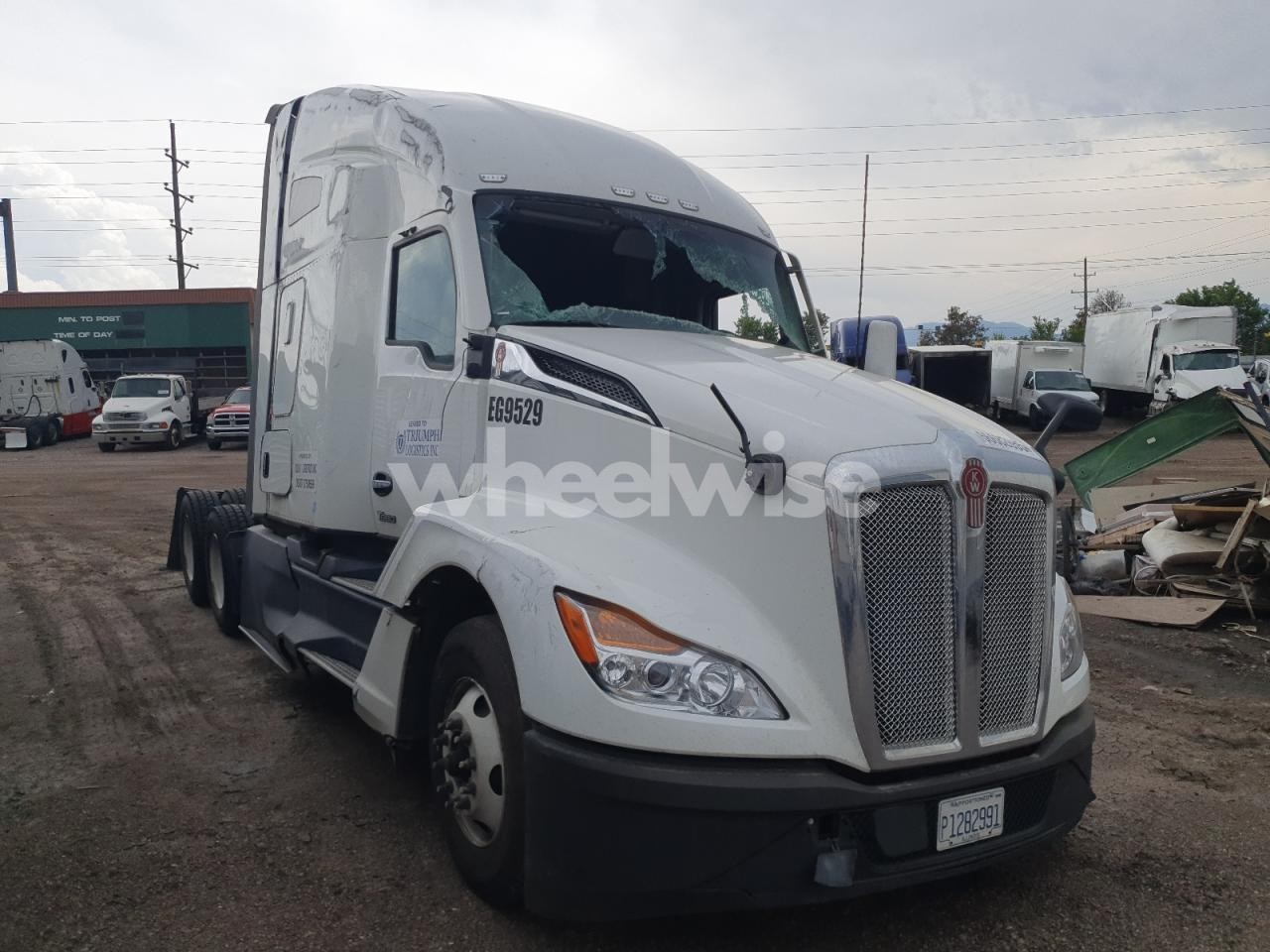 2025 KENWORTH T680 SEMI TRUCK (VIN 1XKYD49XXSJ189529) main photo