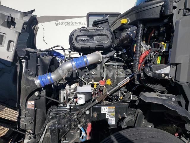 Photo 3 of 2025 KENWORTH T680 SEMI TRUCK (VIN 1XKYDK9X5SJ166874)