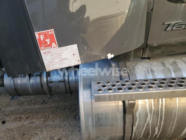 Photo 9 of 2025 KENWORTH T680 SEMI TRUCK (VIN 1XKYDK9X5SJ166874)