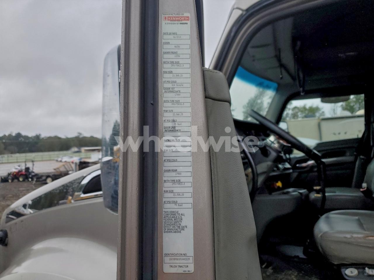 Photo 10 of 2015 KENWORTH CONSTRUCTION T680 (VIN 1XKYDP8XXFJ442129)