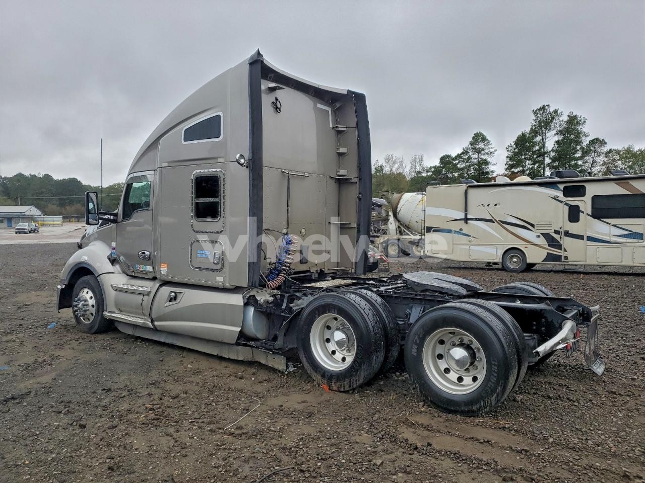 Photo 3 of 2015 KENWORTH CONSTRUCTION T680 (VIN 1XKYDP8XXFJ442129)