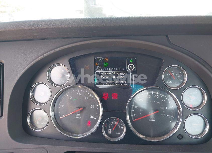 Photo 5 of 2020 Kenworth T680 (VIN 1XKYDP9X0LJ409005)