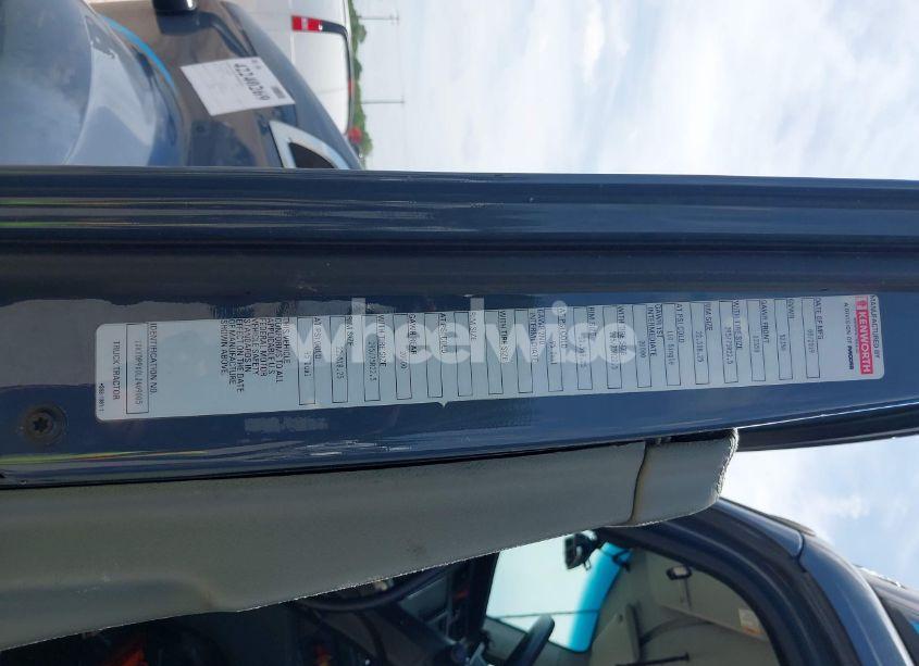 Photo 8 of 2020 Kenworth T680 (VIN 1XKYDP9X0LJ409005)