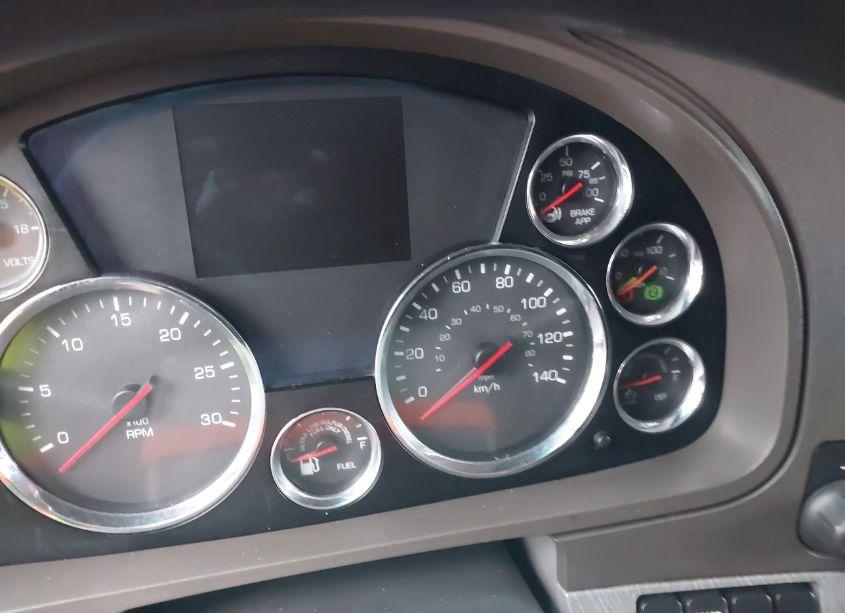 Photo 5 of 2016 Kenworth Construction T680 (VIN 1XKYDP9X1GJ978807)