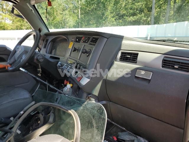 Photo 10 of 2023 KENWORTH T680 SEMI TRUCK (VIN 1XKYDP9X1PJ247147)