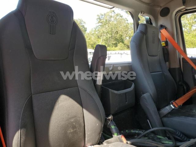 Photo 9 of 2023 KENWORTH T680 SEMI TRUCK (VIN 1XKYDP9X1PJ247147)