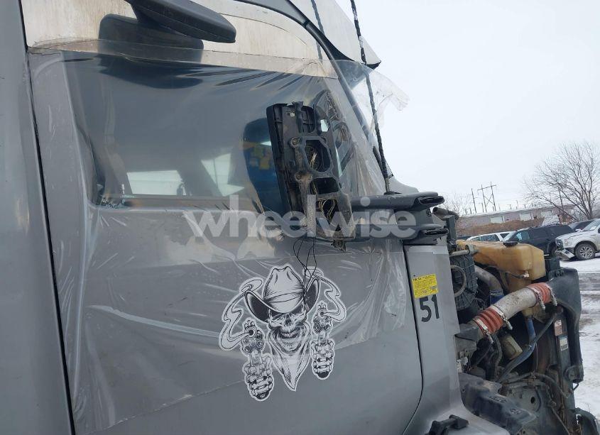 Photo 14 of 2017 Kenworth T680 (VIN 1XKYDP9X2HJ987940)