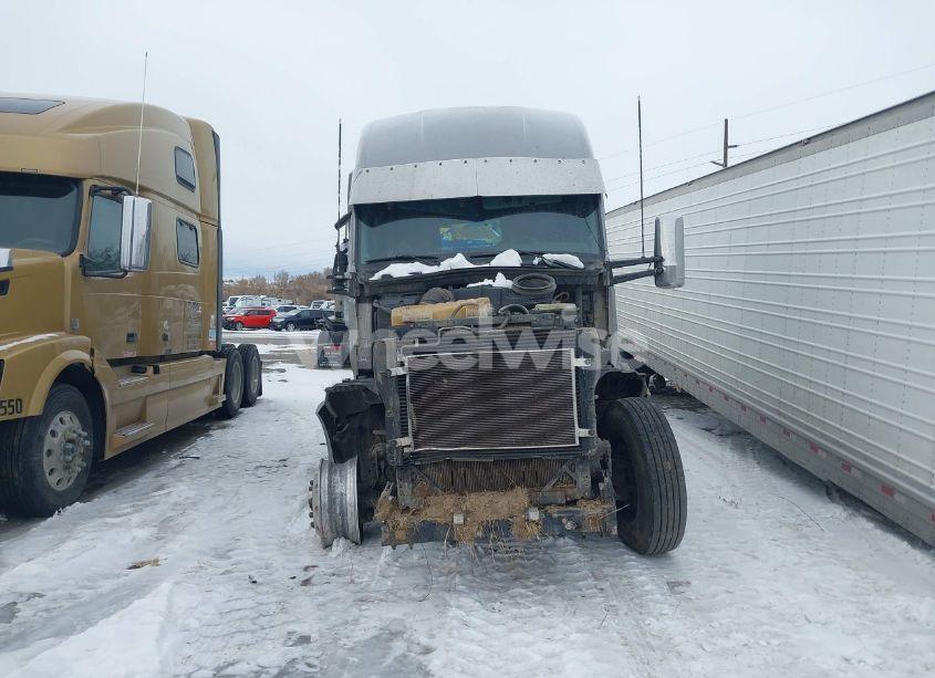 Photo 16 of 2017 Kenworth T680 (VIN 1XKYDP9X2HJ987940)