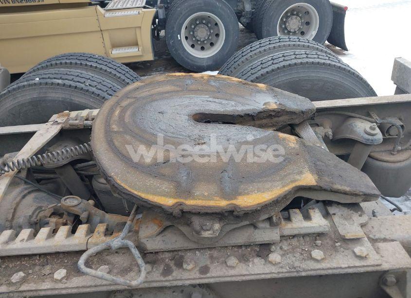 Photo 23 of 2017 Kenworth T680 (VIN 1XKYDP9X2HJ987940)