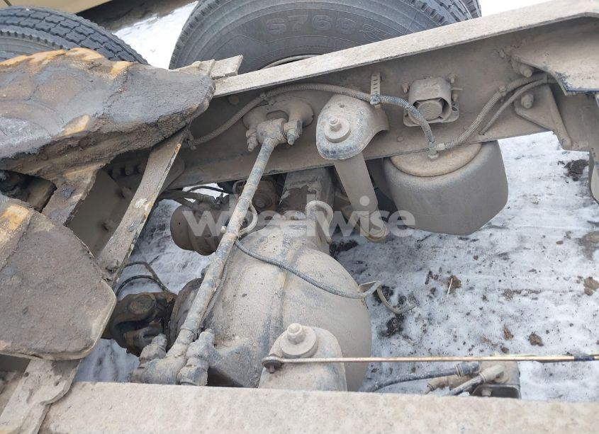 Photo 24 of 2017 Kenworth T680 (VIN 1XKYDP9X2HJ987940)