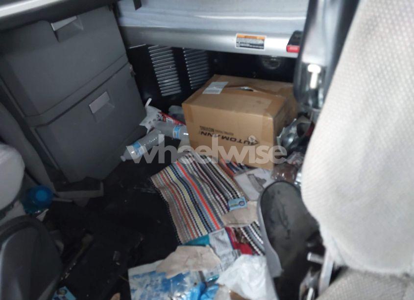 Photo 7 of 2017 Kenworth T680 (VIN 1XKYDP9X2HJ987940)