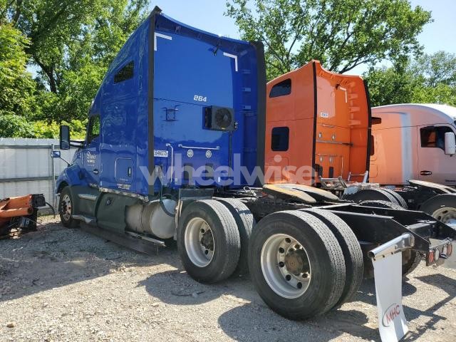 Photo 6 of 2020 KENWORTH T680 SEMI TRUCK (VIN 1XKYDP9X4LJ371195)