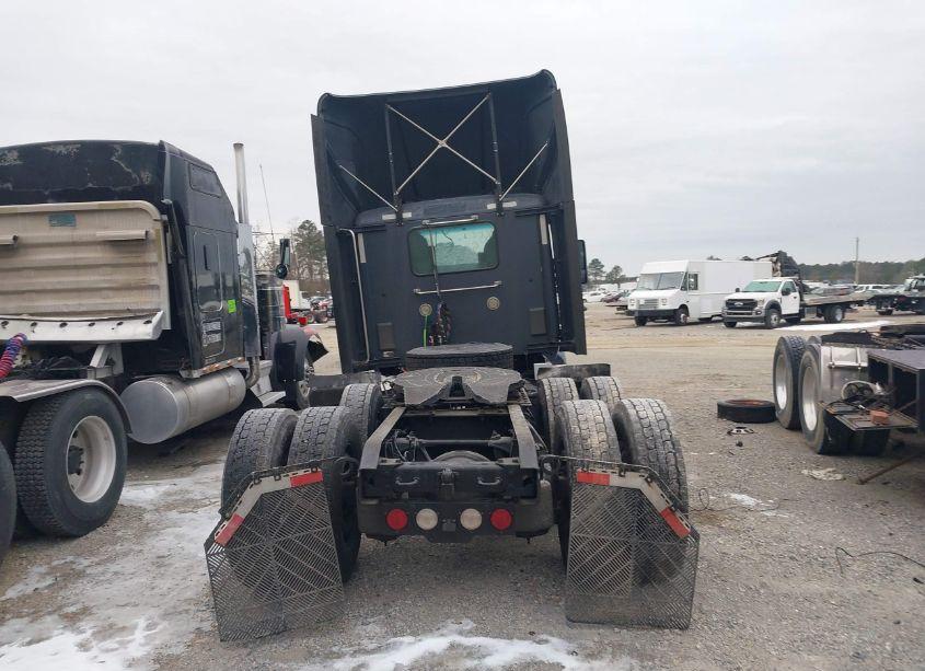 Photo 15 of 2020 Kenworth T680 (VIN 1XKYDP9X4LJ407578)