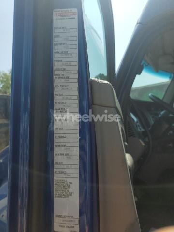 2018 KENWORTH T680 SEMI TRUCK (VIN 1XKYDP9X5JJ192421) main photo