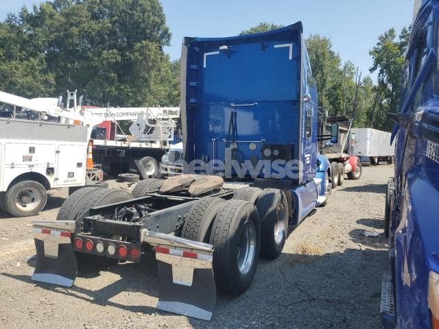 Photo 4 of 2018 KENWORTH T680 SEMI TRUCK (VIN 1XKYDP9X5JJ192421)