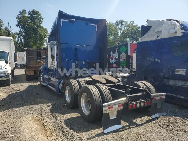 Photo 7 of 2018 KENWORTH T680 SEMI TRUCK (VIN 1XKYDP9X5JJ192421)