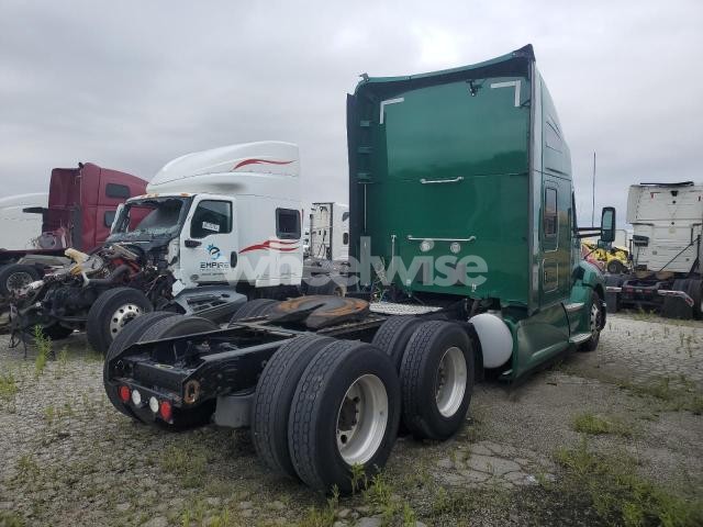Photo 5 of 2018 KENWORTH T680 SEMI TRUCK (VIN 1XKYDP9X5JJ211730)